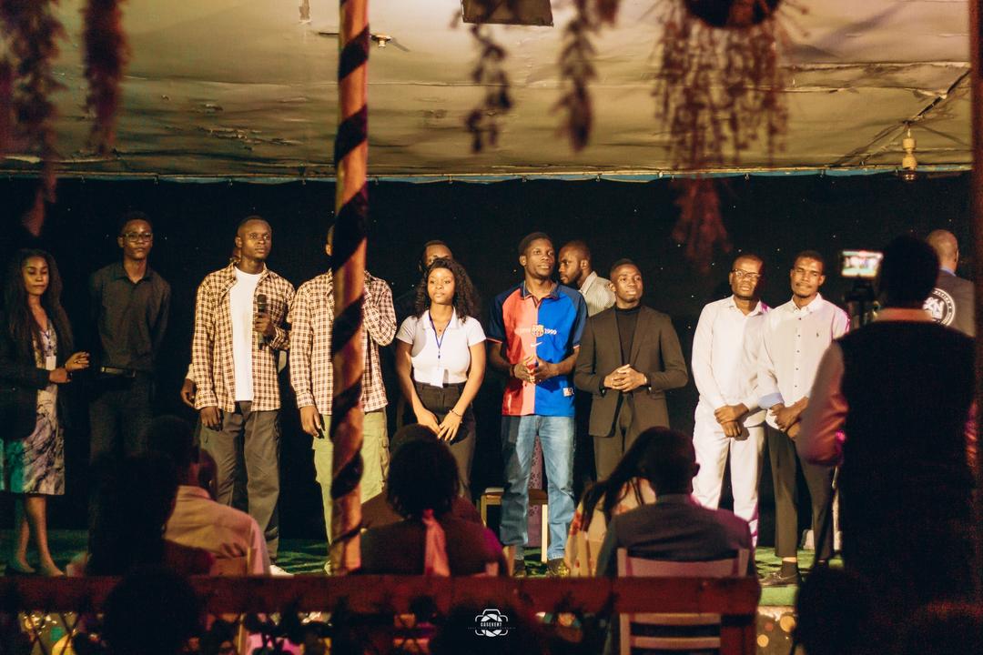 Une troupe, une famille.